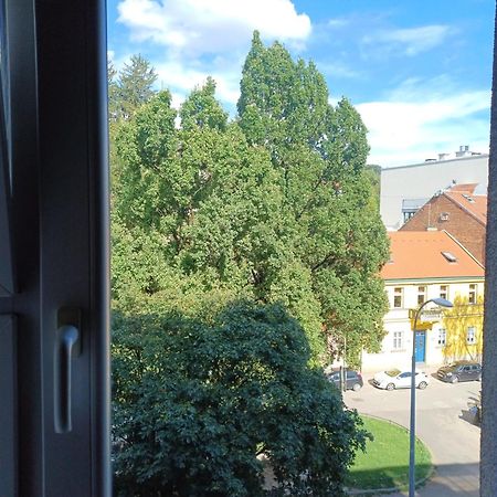 Mali Plac Apartment Zagreb Bagian luar foto