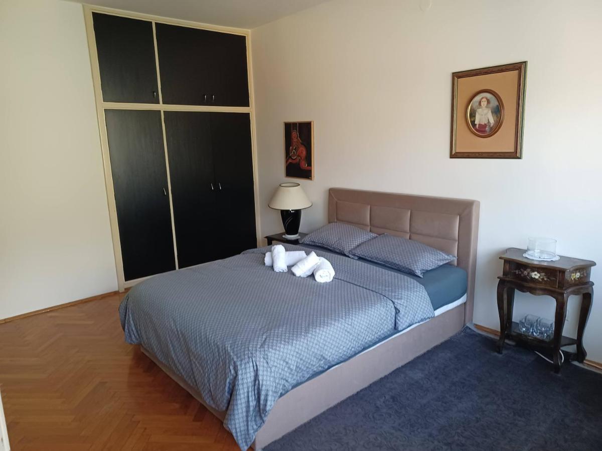 Mali Plac Apartment Zagreb Bagian luar foto